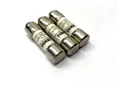 USED SIEMENS SENTRON FAST ACTING FUSE CLASS CC 600V 8A LOT OF 3