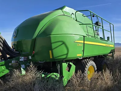 USED 2017 JOHN DEERE L340