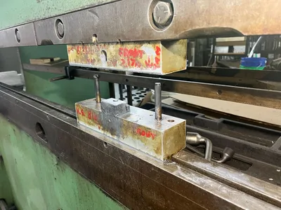 CHICAGO 810L Press Brakes | Levy Recovery Group (15)