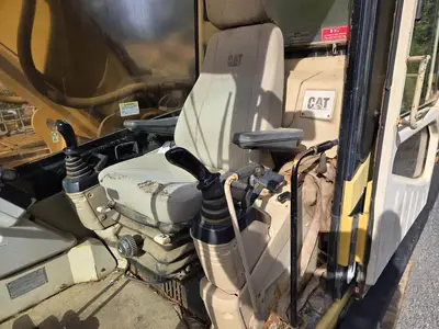 USED 1996 CATERPILLAR 325L
