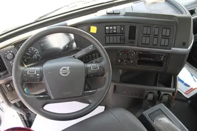Used 2019 VOLVO VHD64B200 Vacuum Truck Texas US | Roll Off Truck World #1491991