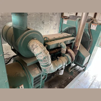 USED CUMMINS ONAN 250DFAC