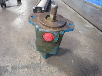 USED VICKERS V20101F8S2S1AD12