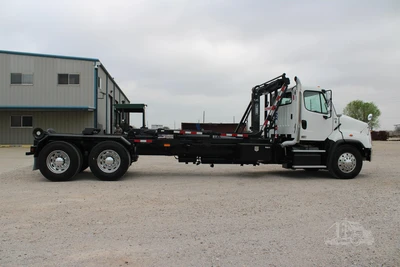Used 2017 FREIGHTLINER 114SD Hooklifts & Roll-Offs Texas US | Roll Off Truck World #1491810