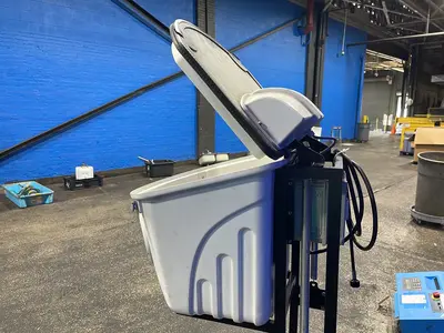 20.5”x18”x15” Waterjet Cleaning System