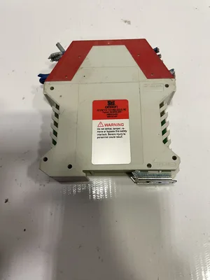STI SR103AM01 Dual-Channel Safety Relay 24V AC/DC AC-15 3A 250V DC-13 2A 24V