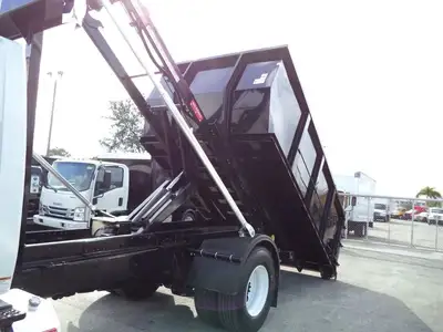Used 2019 INTERNATIONAL _UNKNOWN_ Hooklifts & Roll-Offs Florida US | TLC Truck & Equipment #1568910