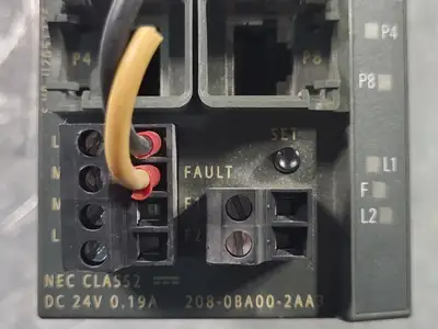 USED SIEMENS 6GK5208-0BA00-2AA3