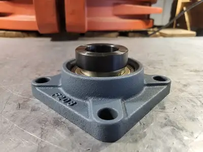 NEW NATIONAL BEARING UCF208-24
