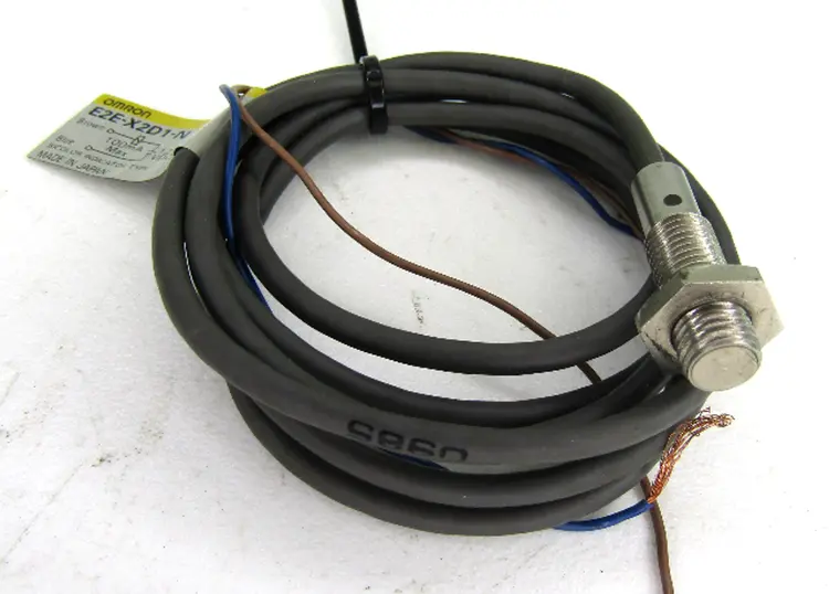 Used OMRON E2E-X2D1-N Industrial Controls | Industrial Parts R Us Inc. #365681