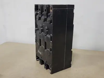 400 Amp, 3 Pole, 600 Volts Circuit Breaker