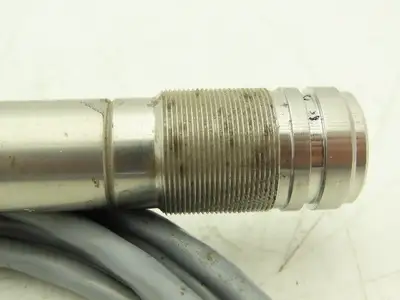 Airpax 4-0115 94M Speed Sensor 3-Wire 4.25" OAL 0.8" Dia Head 7/8"-32 Thread