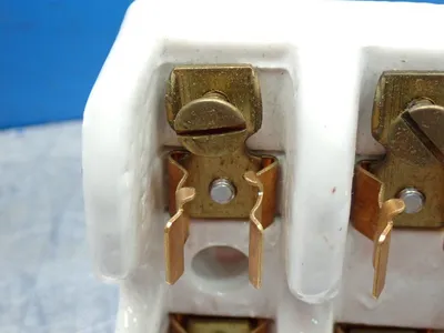 New | in-Stock LEVITON 8906 Fuse Accessories Ohio US | HGR 24 #884214