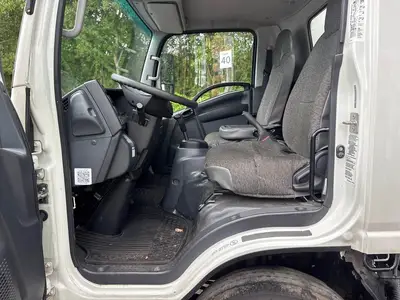 Used 2024 ISUZU NPR HD Box trucks Florida US | Truck and Van Outlet #1509131