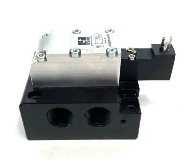 Used Ross Leak-Tight Vacuum Directional Control Valve 3/2 Solenoid Solenoid Valves Michigan US | Maverick Industrial Sales #1419268