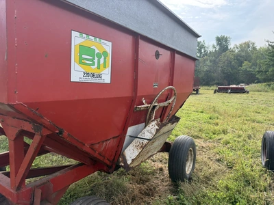 Used _UNKNOWN_ _UNKNOWN_ Gravity Wagons Michigan US | Miedema Asset Management Group #1443271