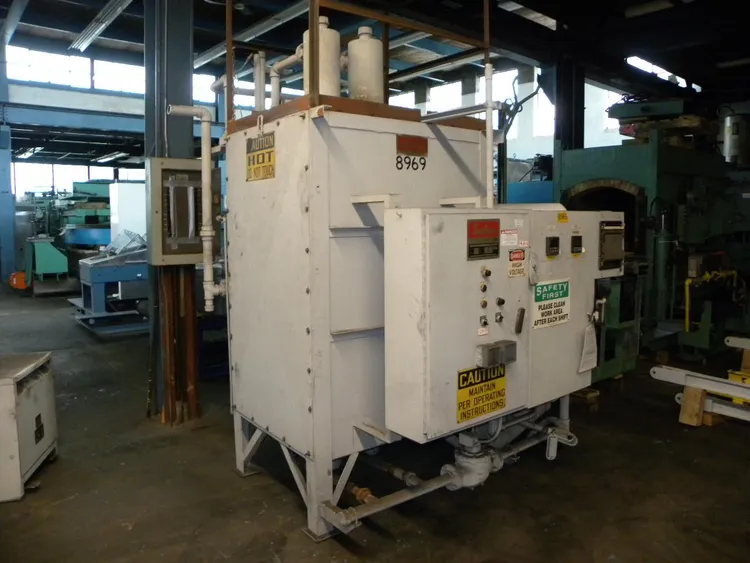 Used SURFACE COMBUSTION _UNKNOWN_ Endothermic Atmosphere Generator Furnaces Idaho US | Grammer Vacuum Technologies #1027650