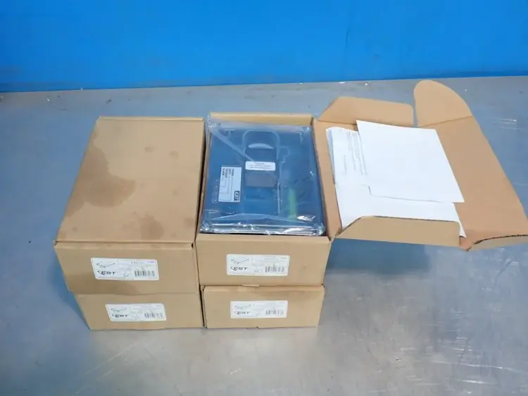 New | in-Stock EDWARDS ESDST Photoelectric Sensors Ohio US | HGR 24 #1249377