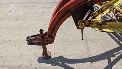 USED NEW HOLLAND ROLABAR 258