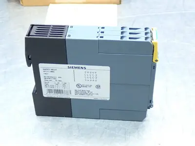 NEW SIEMENS 3SK12112BB40