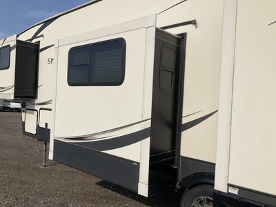 Used 2018 SPRINTER TBD Campers, Caravans, Motorhomes Michigan US | Miedema Asset Management Group #1334538