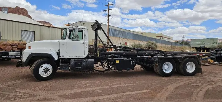 Used _UNKNOWN_ _UNKNOWN_ Hooklifts & Roll-Offs Utah US | CSS Equipment Sales #1347307