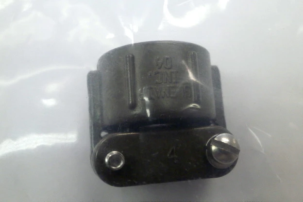 NEW Glenair MS3057-4A