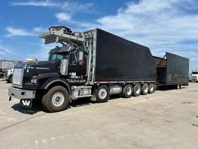 2016 Western Star 4900 Grapple Truck | Crossford Machinery Group (1)