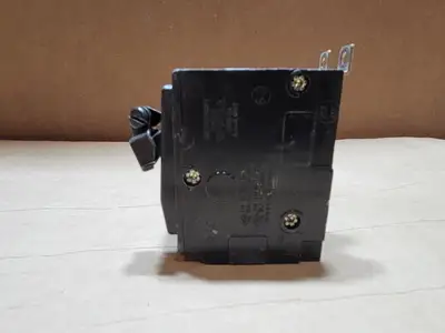 USED SQUARE D QOB215