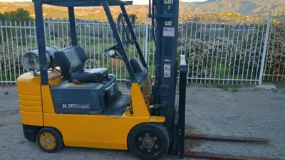 USED 2002 Caterpillar GC25
