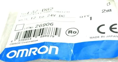 NEW OMRON E3Z-D82 PHOTOELECTRIC SWITCH 12 TO 24 E3ZD82