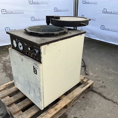 130L Astell Vertical Autoclave 6Kw