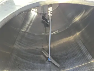 Paul Mueller Horizontal 2000 Gallon Tank