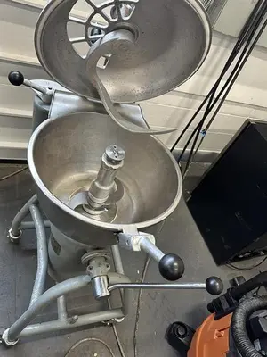 Hobart VCM-25 25 Quart Aluminum Cutter/Mixer