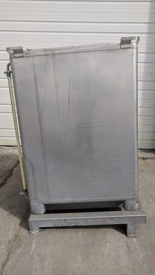 Used _UNKNOWN_ _UNKNOWN_ IBC Tanks Minnesota US | A&I Equipment #1317977