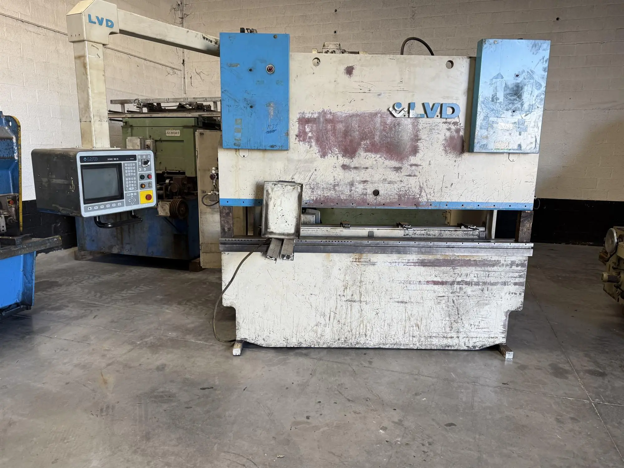 USED LVD PPEB 100 TON X 2500 MM CNC