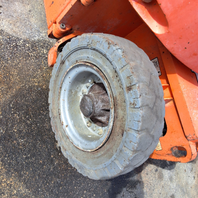 USED 2012 JLG E300AJP