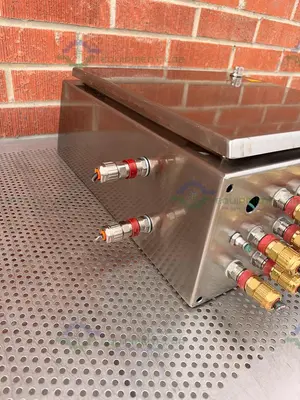 Used EDWARDS TURBOMOLECULAR EXT 40020030IPX VACUUM PUMP Vacuum Pumps | Equipment Lab #486033