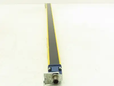 Schmersal SLC440COM-E-0650-14 Safety Light Curtain Transmitter Only