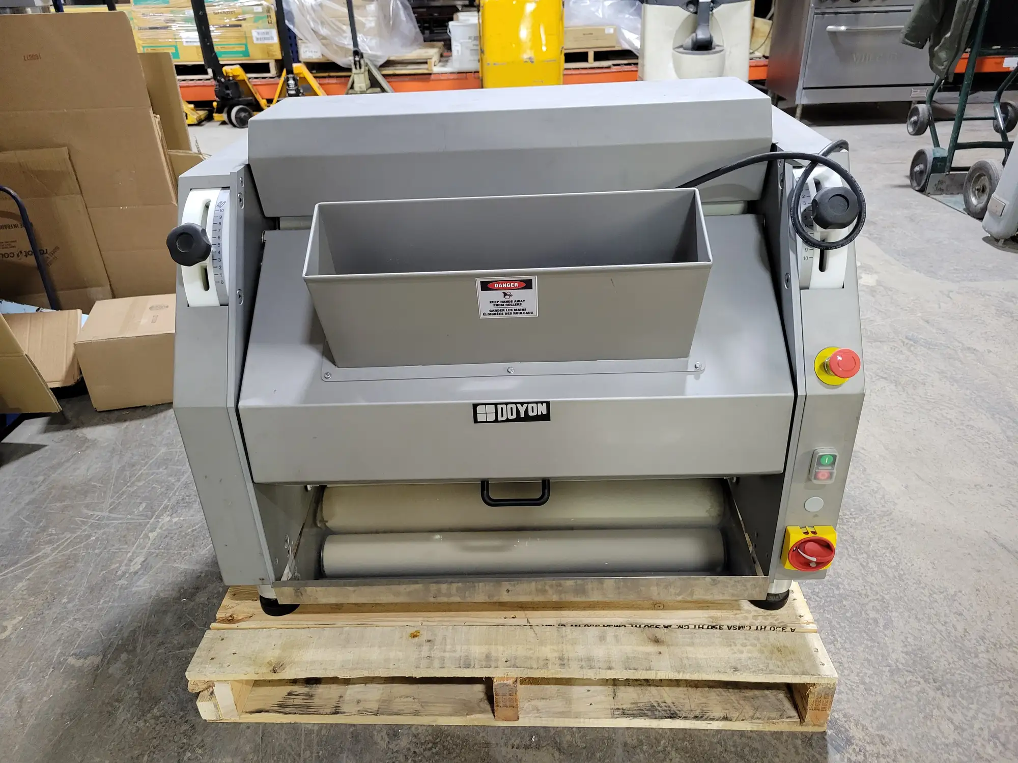 Doyon DM800 French Bread Moulder For 1 3/4 To 42 1/3 Oz Loaves