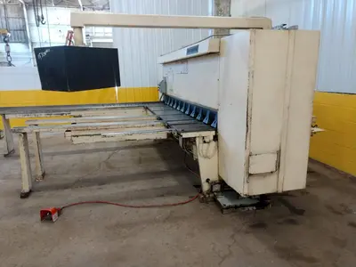 10' x 1/4" CINCINNATI MODEL #2500 CNC HYDRAULIC POWER SHEAR WITH FRONT & BACK GAUGING: STOCK #12587