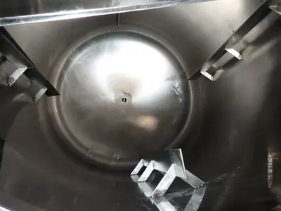 400 Gallons S/s Tank W/agitator