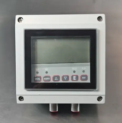 Dwyer Instrument DHI I-007 Digihelic Differential Pressure Controller (BIN4.4.4)