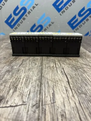 Used SIEMENS 3RH1122-1BB40 Misc Electrical & Power Parts South Carolina US | ESS Industrial Equipment Sales #1425722