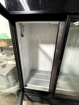 72-0432 True GDM-72-HC-TSL01 3-Door Self Contained Cooler