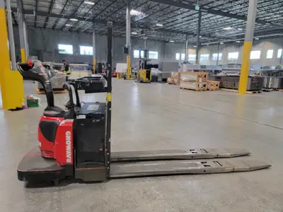 USED RAYMOND 8410