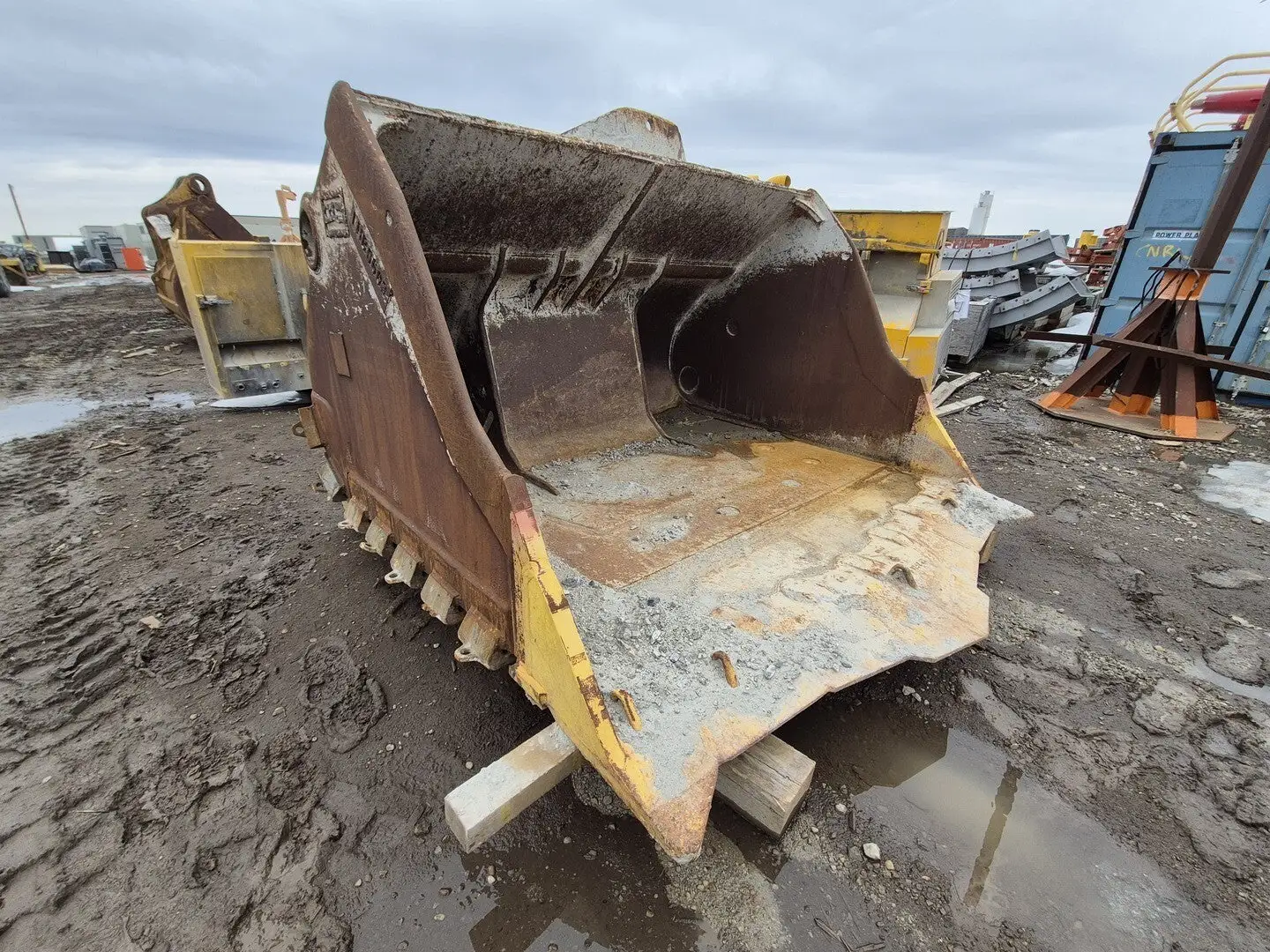 Bucket for ST1020 Scooptram