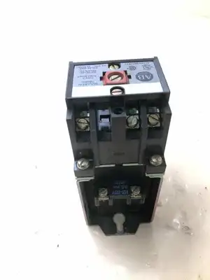 Allen-Bradley 700DC-P300Z1 Series A DC Relay 301-600VDC 115-125VDC coil
