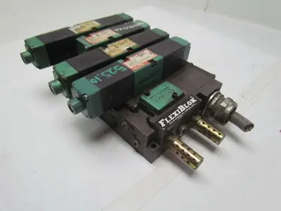 Flexiblok 5 Blocks w/ end caps and 4 numatics 081S Series Valves