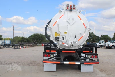 Used 2020 INTERNATIONAL MV Septic/Sewer/Vacuum Trucks Texas US | Roll Off Truck World #1491806